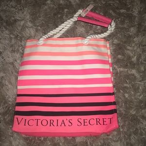 NEW Victoria’s Secret Travel Bag